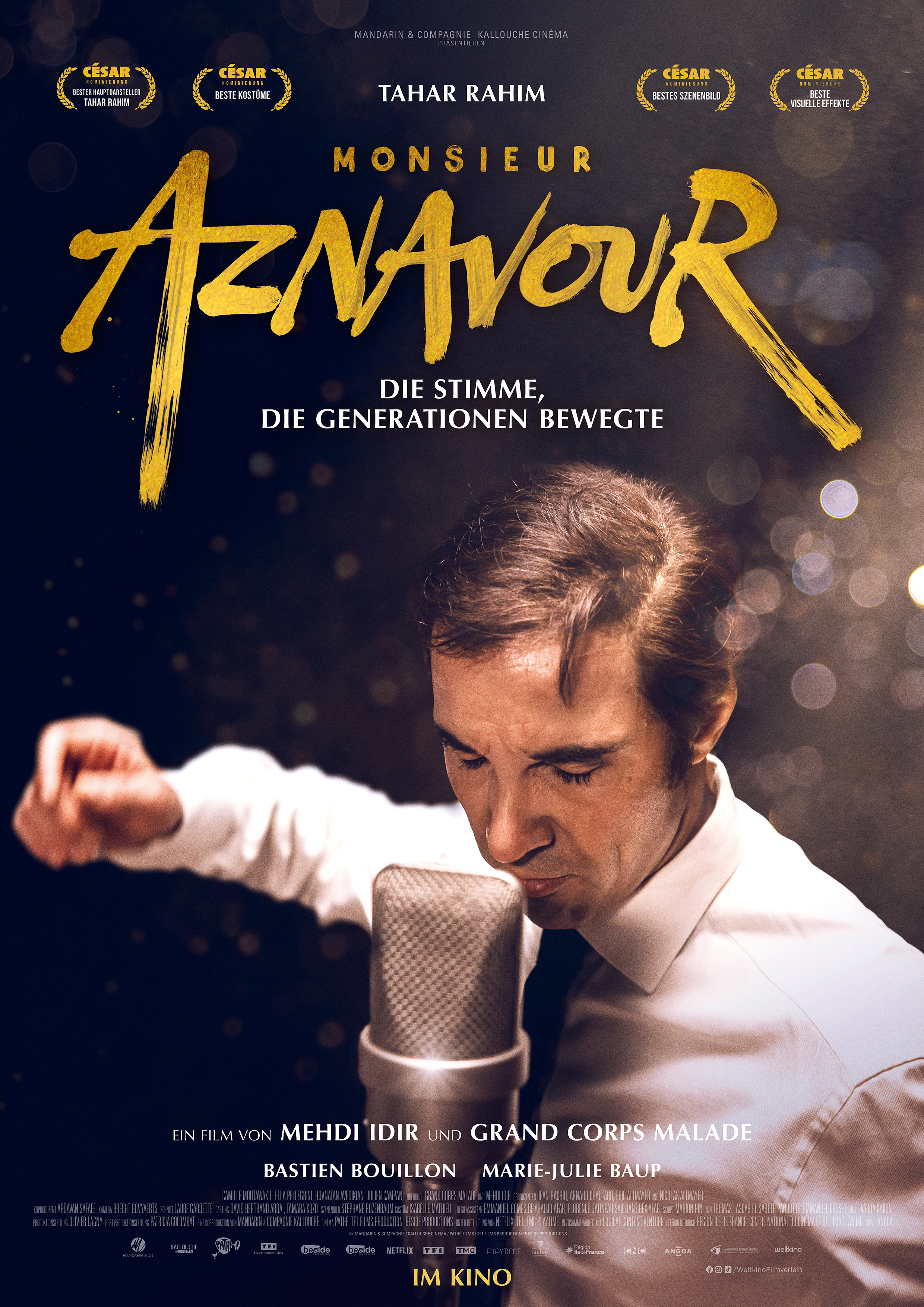 Filmplakat des Titels „MONSIEUR AZNAVOUR”