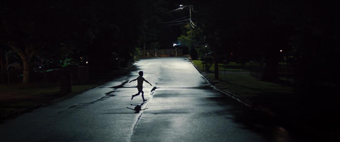 Szene aus dem Film „WEAPONS”
