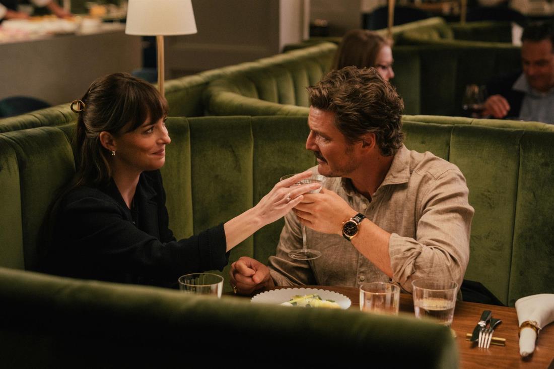 Szene aus dem Film „WAS IST LIEBE WERT - MATERIALISTS”