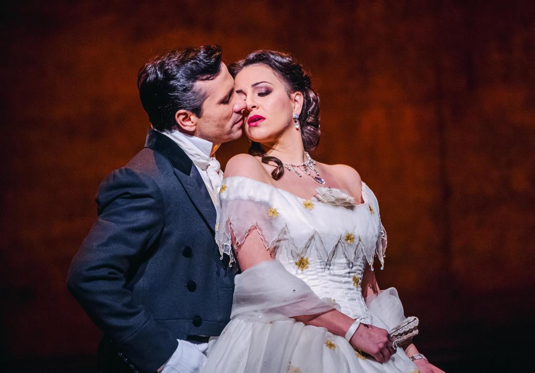 Szene aus dem Film „LA TRAVIATA - VERDI (ROYAL BALLET & OPERA 2025/26)”